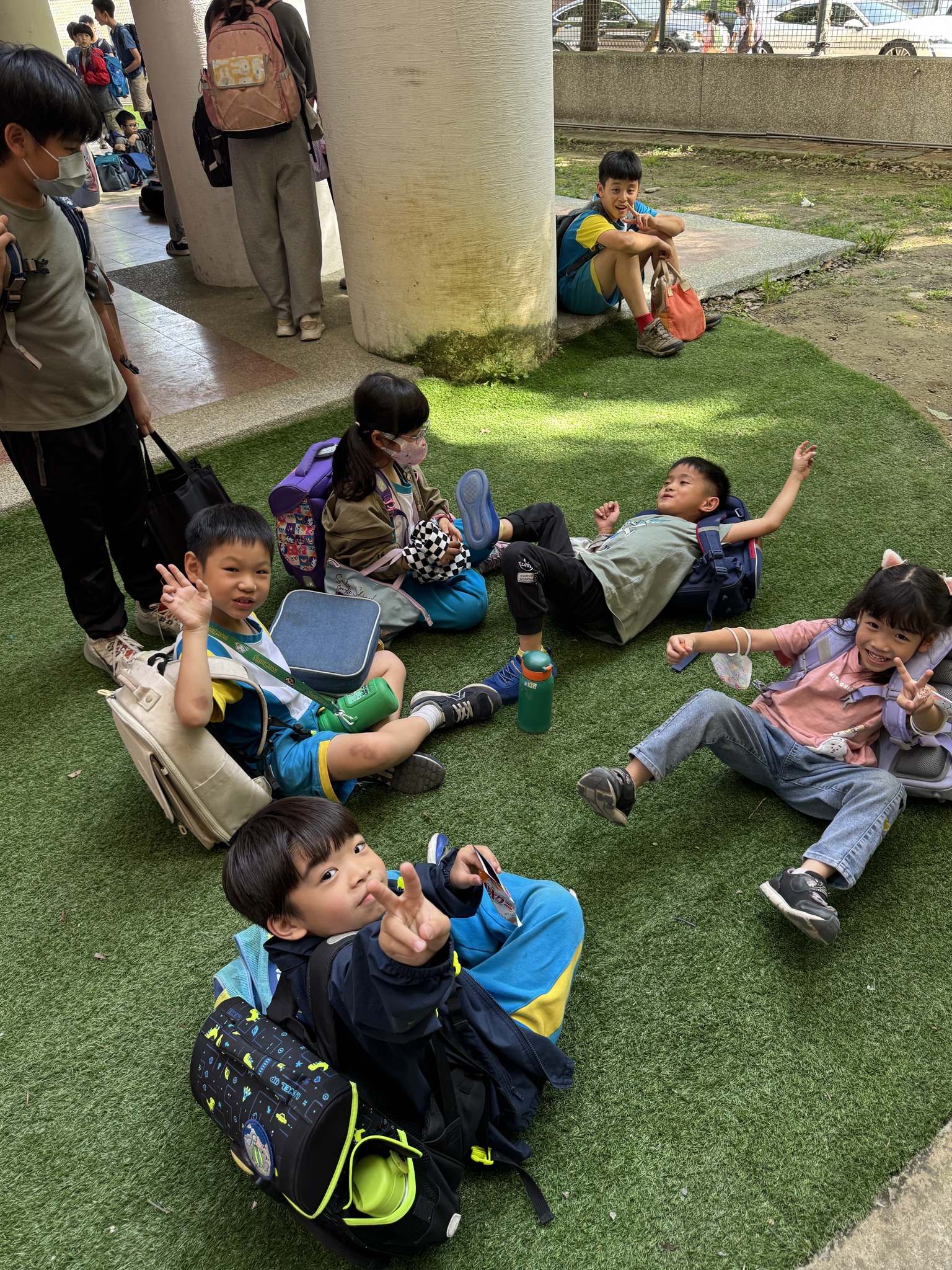 看小朋友成長的足跡、看從前的自己